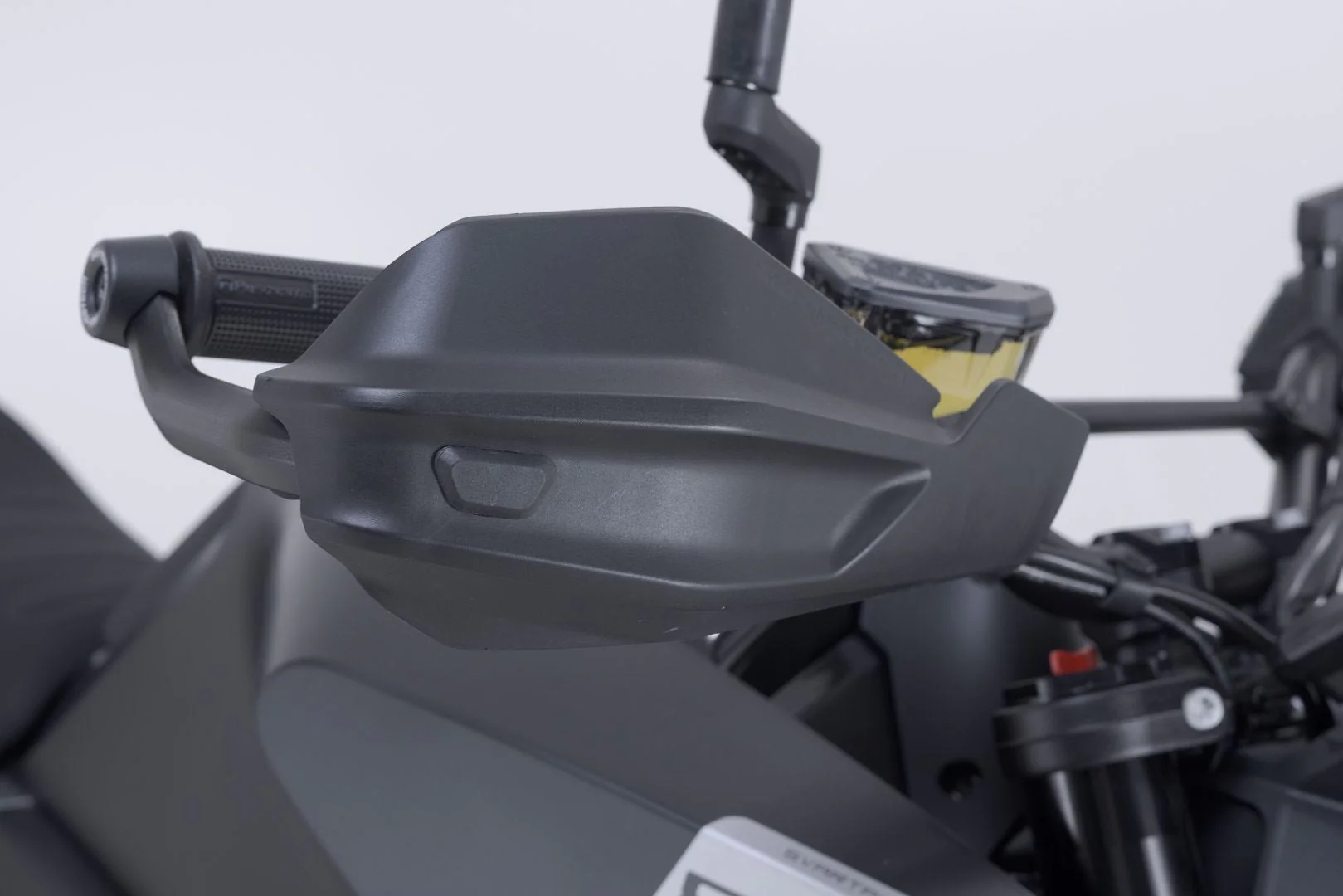Adventure handguard kit Black. Husqvarna Svartpilen 801 (24-). - Image 3