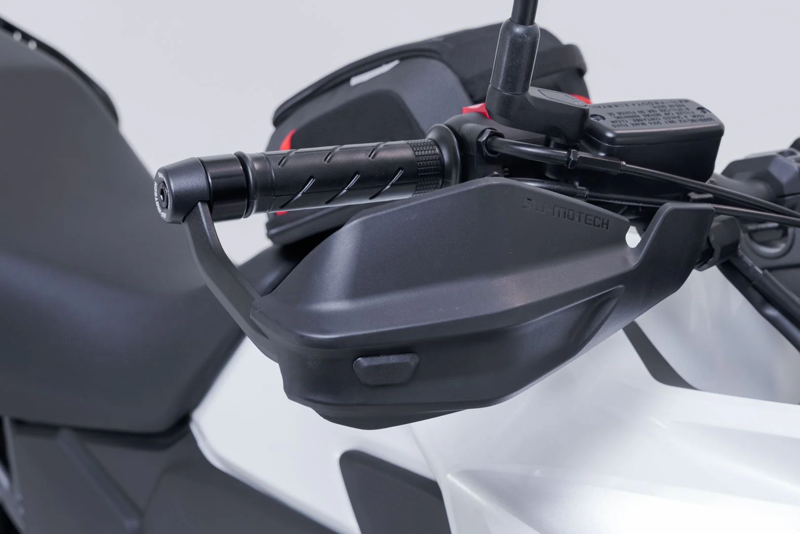 Adventure handguard kit Black. Honda CB500X (18-), NX500 (23-). - Image 4