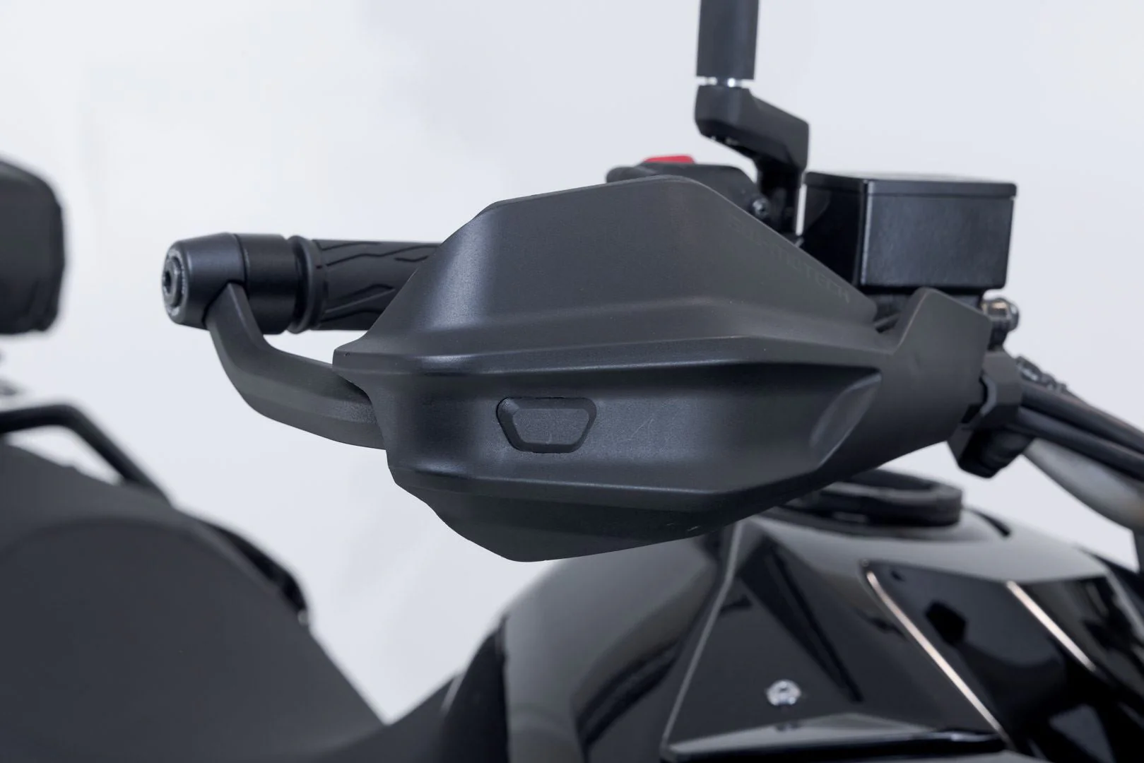 Adventure handguard kit Black. Suzuki V-Strom 800 / 800DE (22-). - Image 3