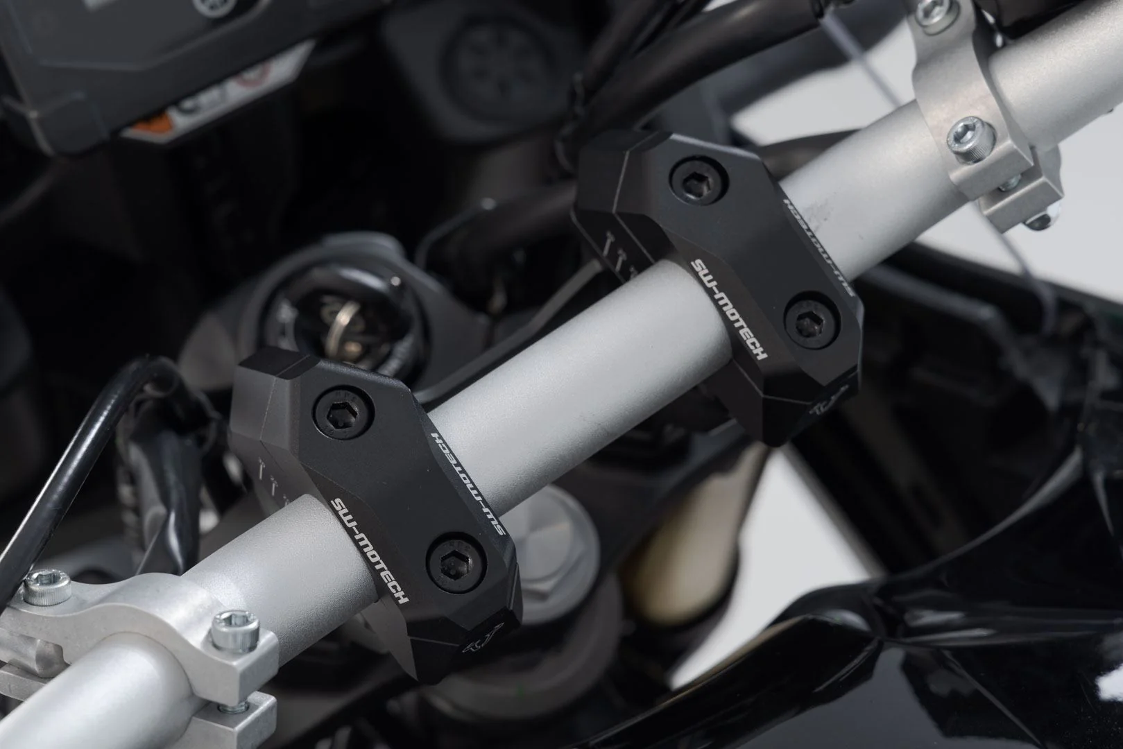 Bar Back Variable for Ø28 Handlebars H=28mm Back 5/10/15/20/25/30 mm Black - Image 3