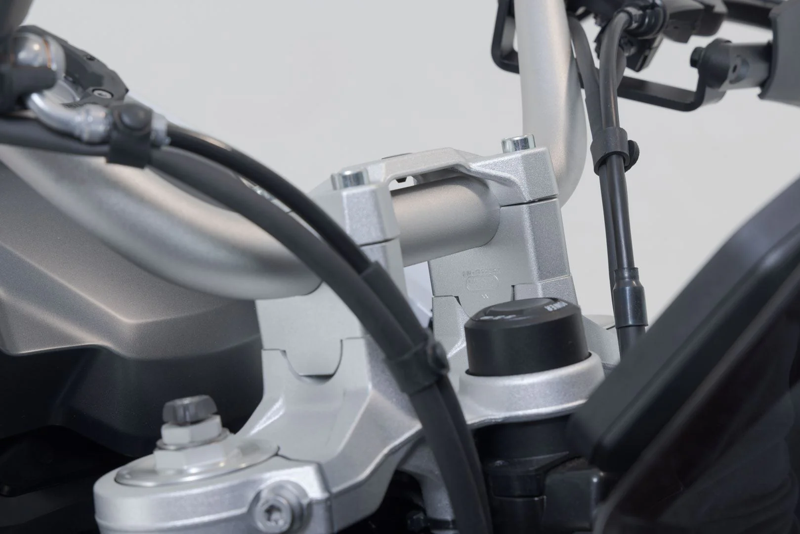 Bar riser H=30 mm BMW F 850 GS (18-). Silver - Image 2