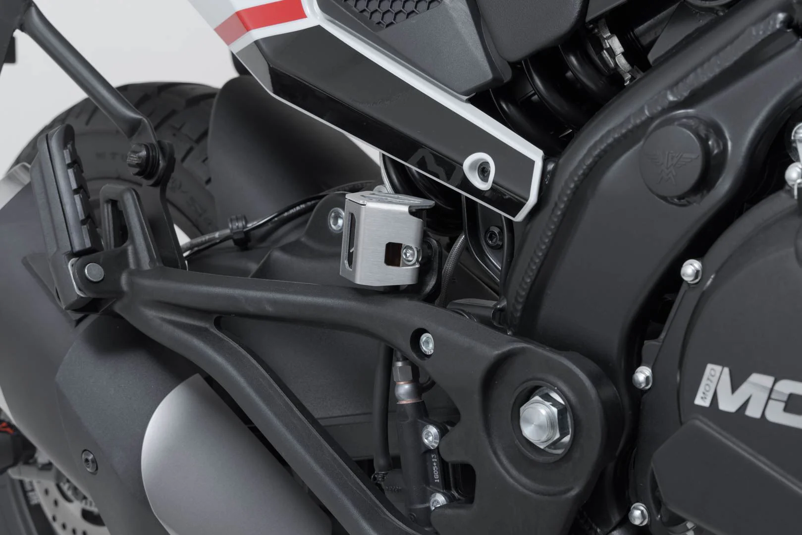 Brake reservoir guard BMW GS/GT, Ducati, KTM 790 models. Silver - Image 2