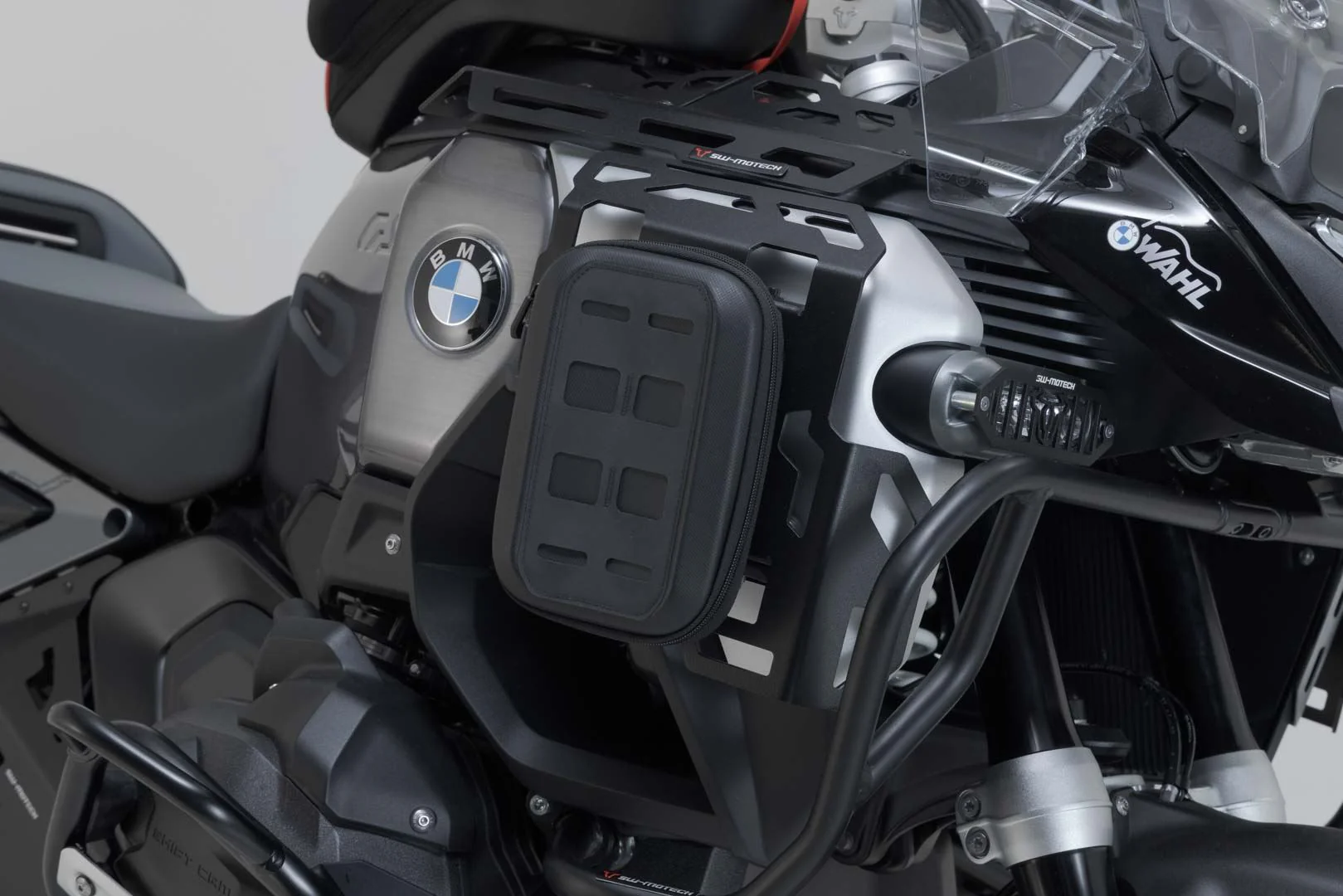 Carrier plate for radiator guard Black. BMW R 1300 GS Adventure (24-). - Image 3