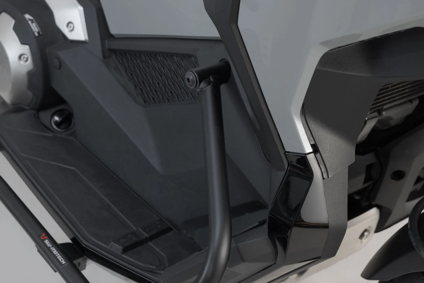 Crash bar Black. Honda X-ADV (20-). - Image 3