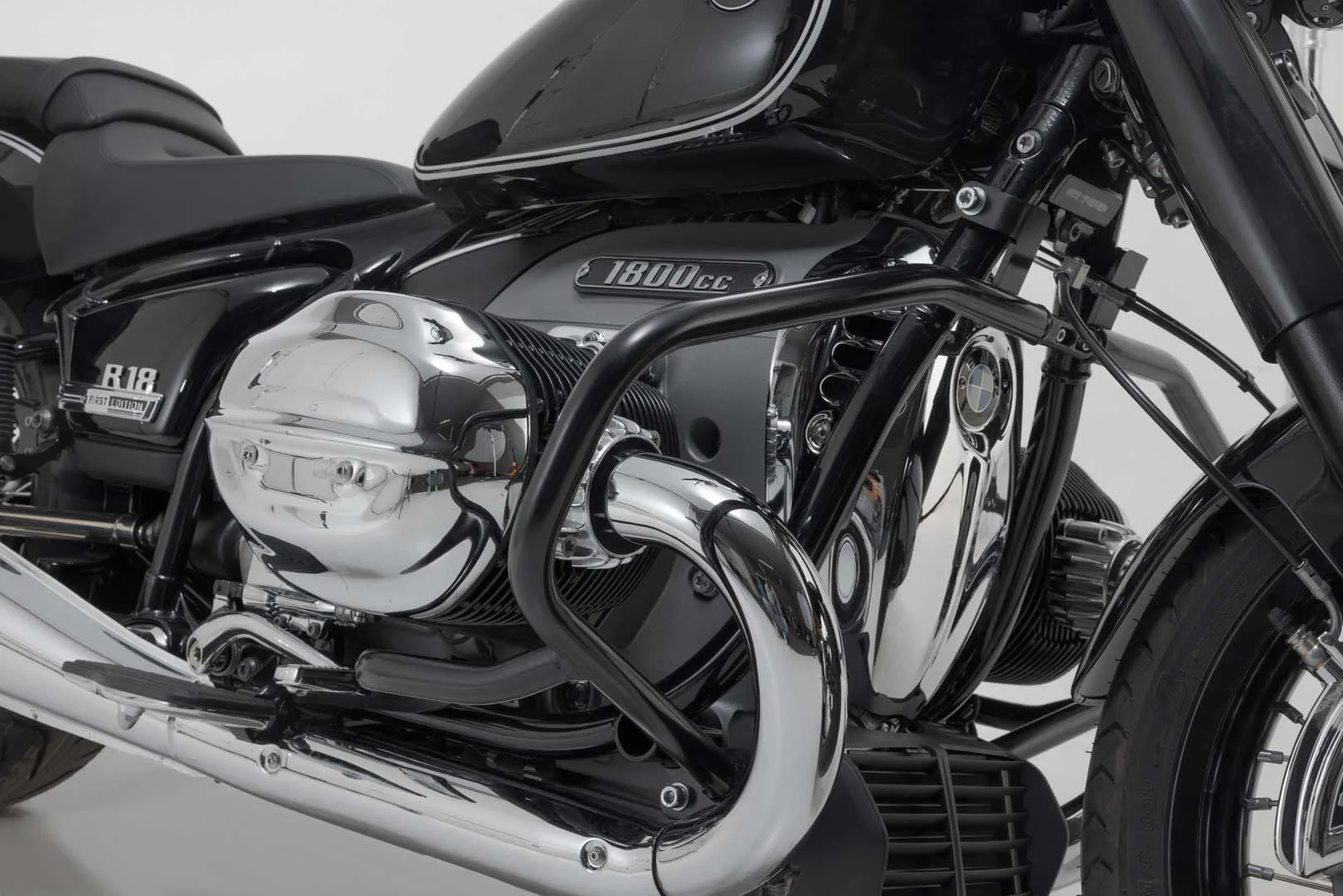 Crash Bar BMW R18 Black - Image 5