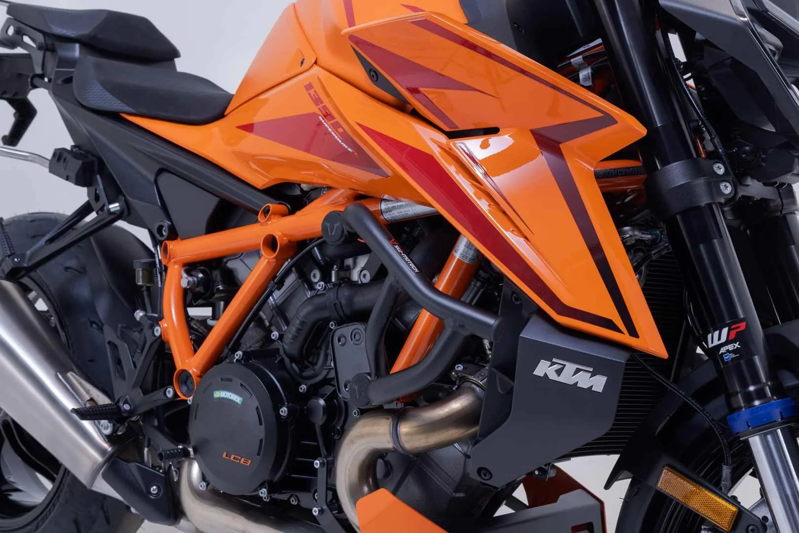Crash bar Black. KTM 1390 Super Duke R/EVO (23-). - Image 5