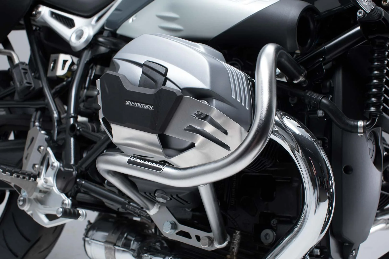 Crash bar BMW R nineT models (14-) Silver - Image 3