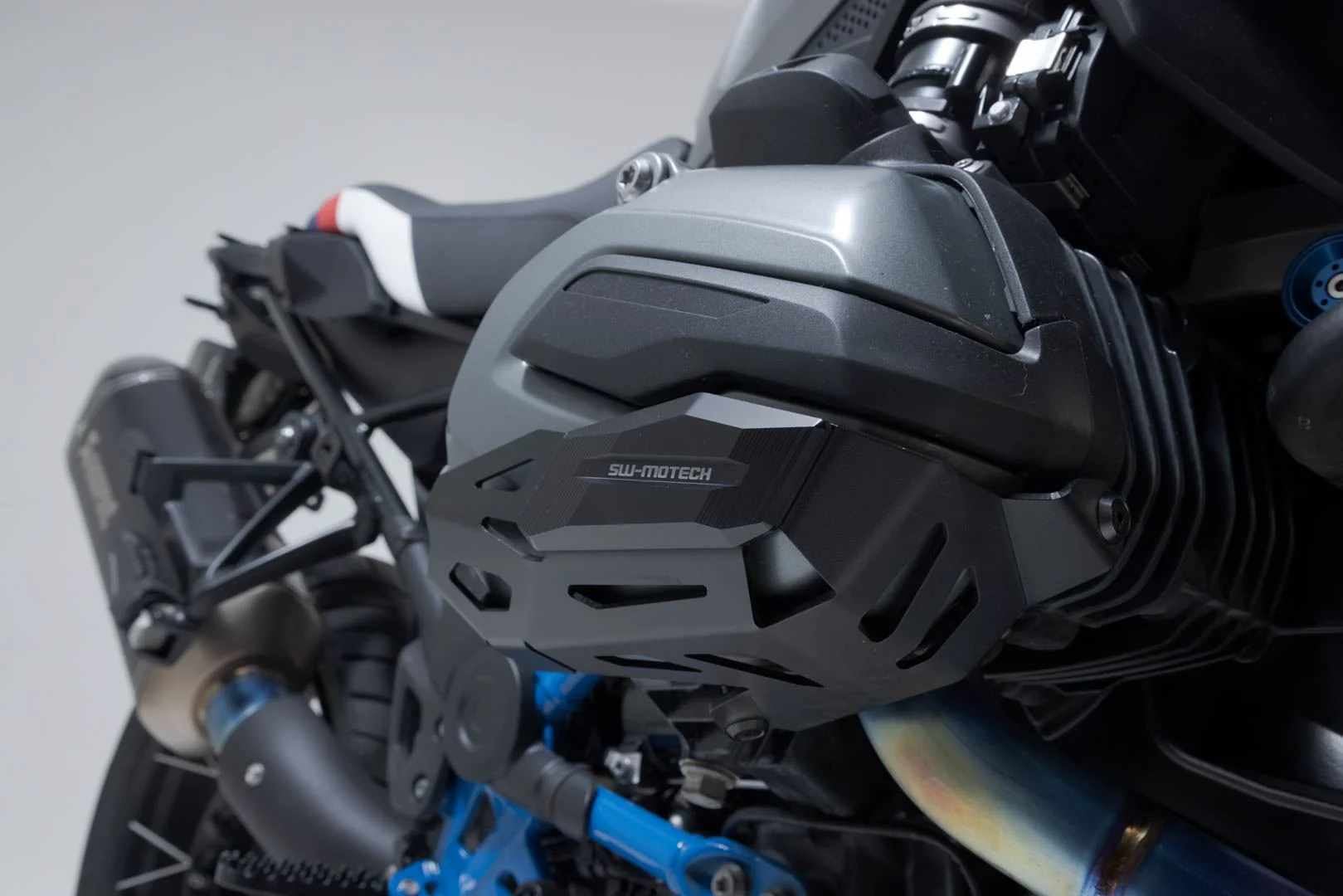 Cylinder guard BMW R 1200-models (12-18) Black - Image 4