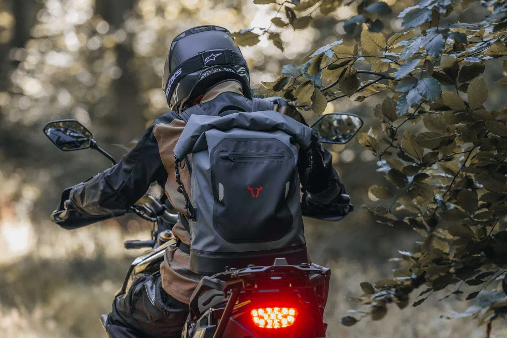 Drybag 300 backpack 30L. Grey/black. Waterproof. - Image 3