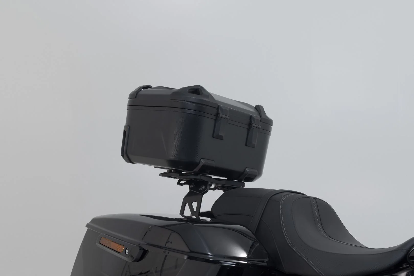 DUSC L top case system Black. 41 l. Harley-Davidson Road Glide (24-). - Image 5