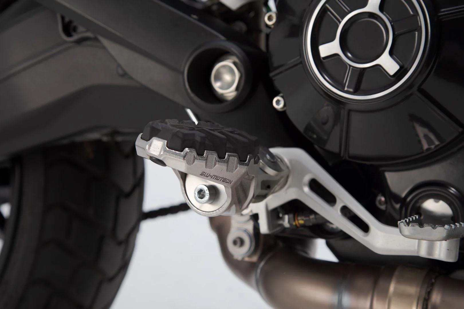 EVO footrest kit Ducati models - Image 3