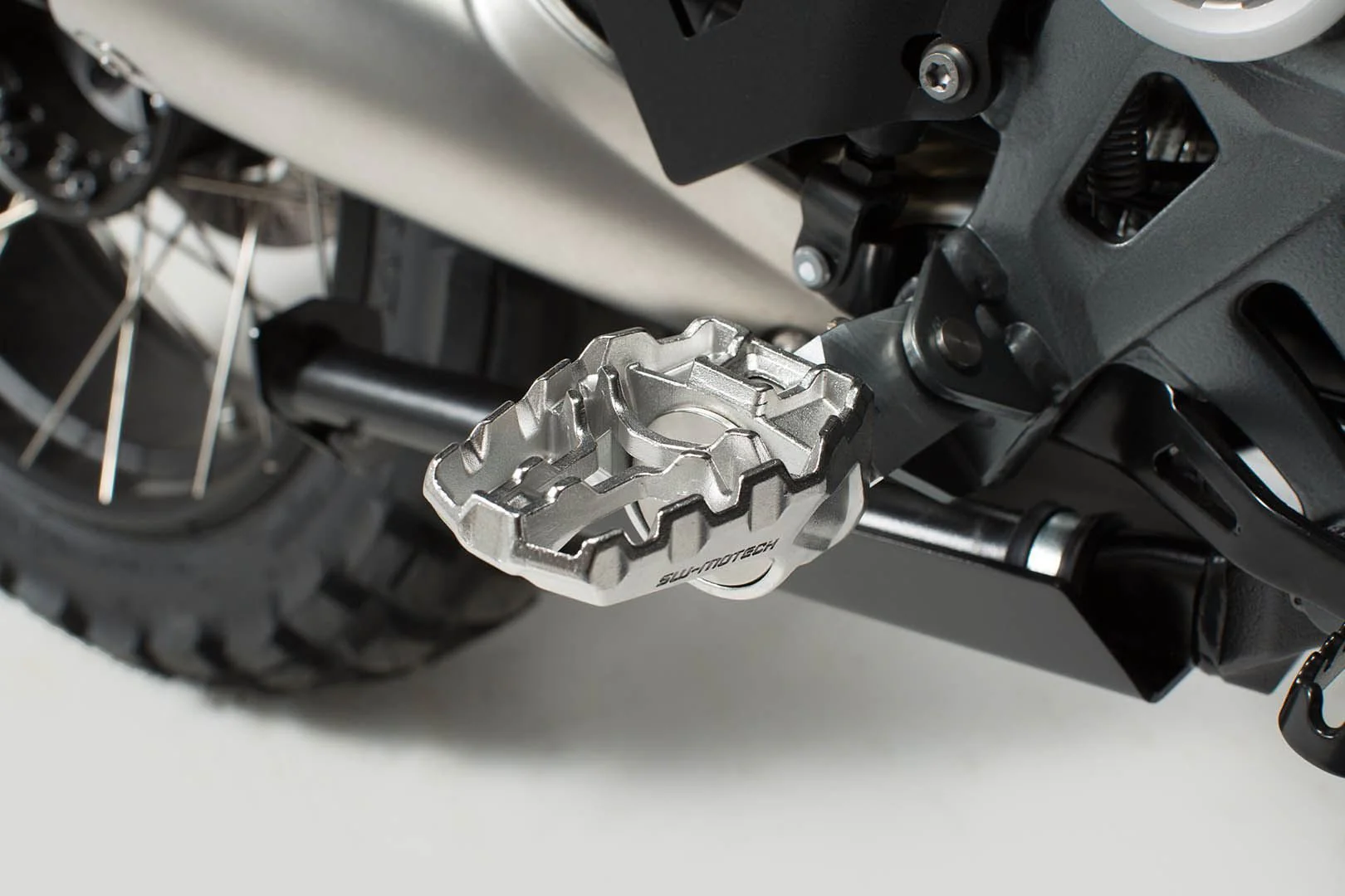 EVO footrest kit Kawasaki KLR650, BMW S 1000 XR - Image 3