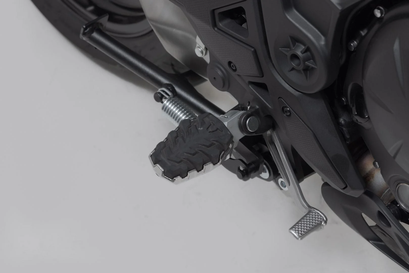EVO footrest kit Kawasaki models - Image 2