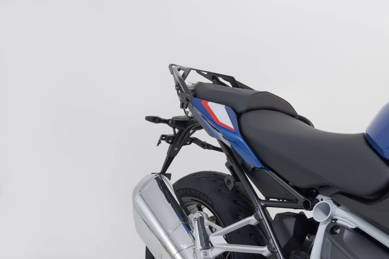 EVO Side Carriers BMW R 1200 R/RS (14-18), R 1250 R/RS (18-) Black - Image 5