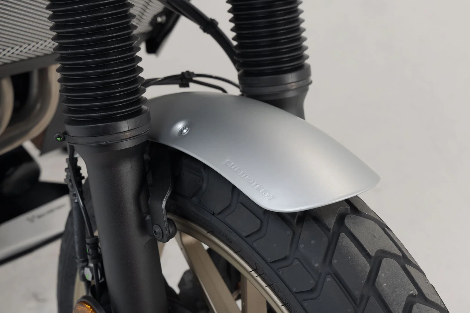 Fender kit Yamaha XSR700 (15-) / XSR700 XT (19-). Silver - Image 3