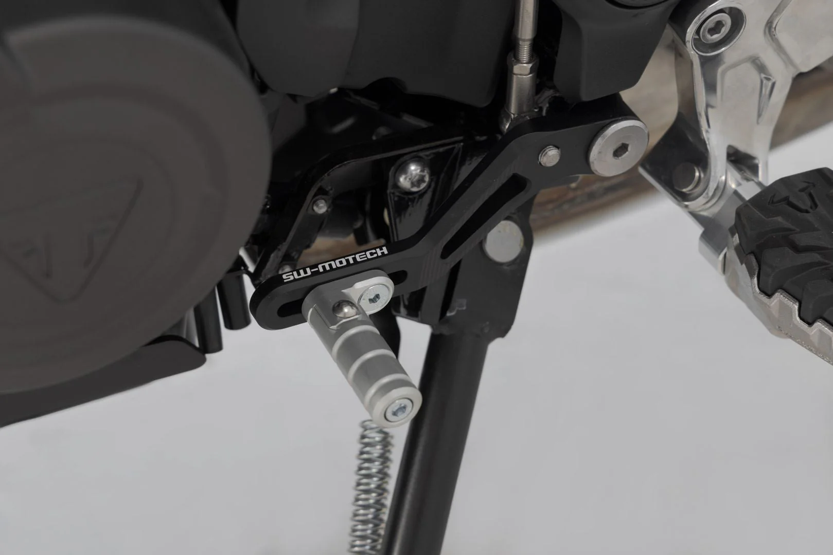 Gear lever and brake pedal set Triumph Tiger 660 (21-). - Image 5