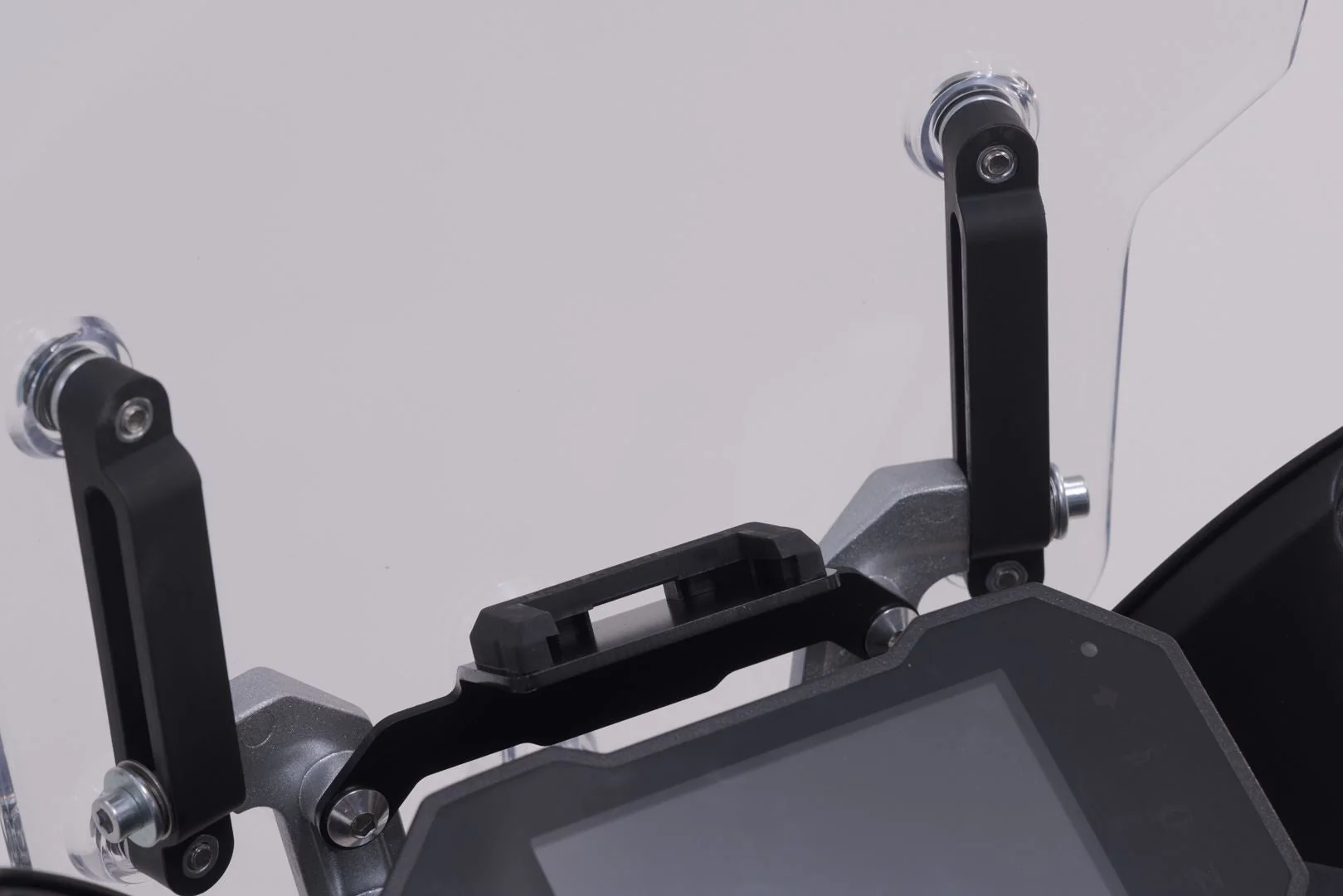 GPS mount for cockpit Voge 650 DS/X (21-) Black - Image 4