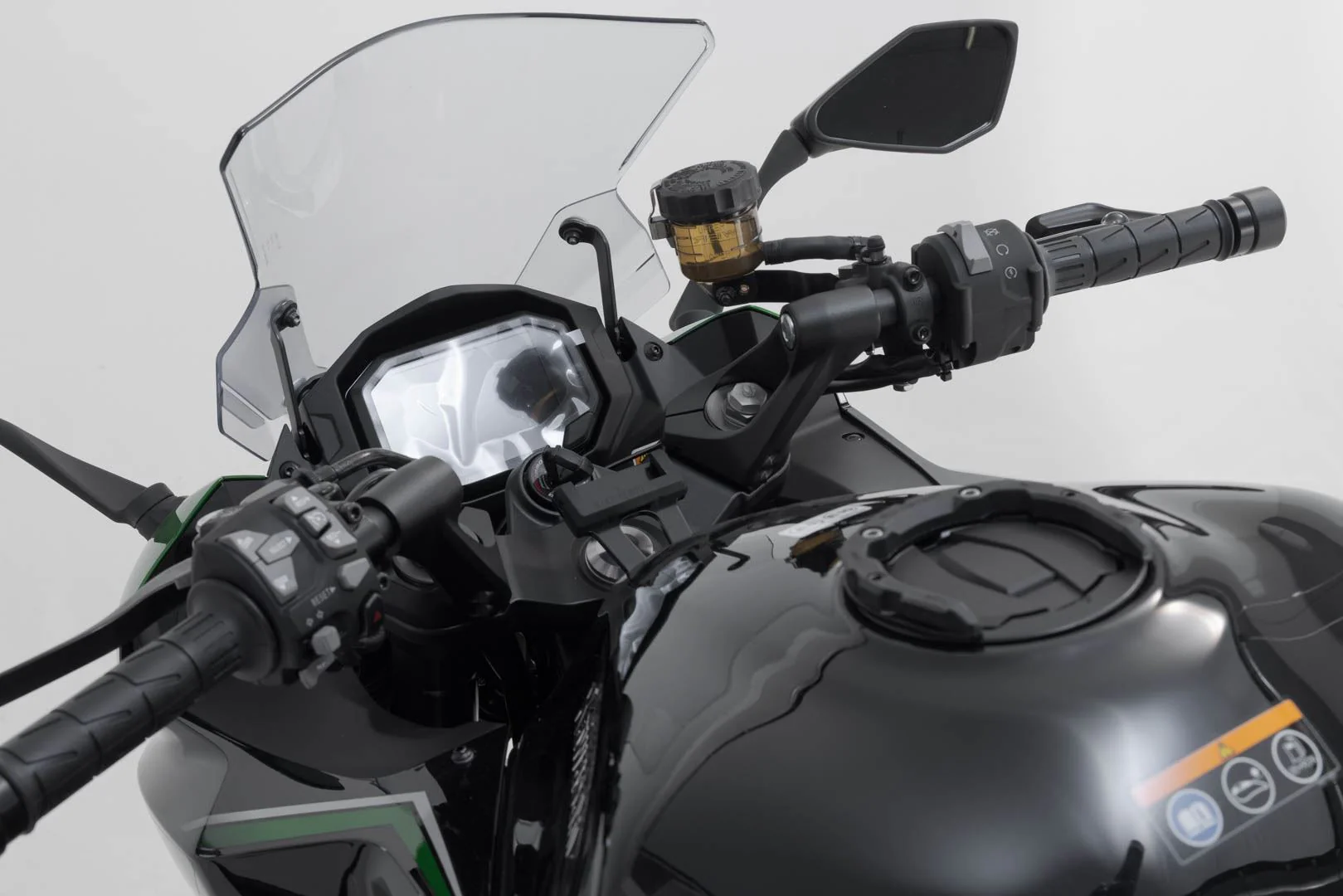 GPS Mount for Handlebar Kawasaki Z1000SX, Ninja 1000SX Black - Image 2