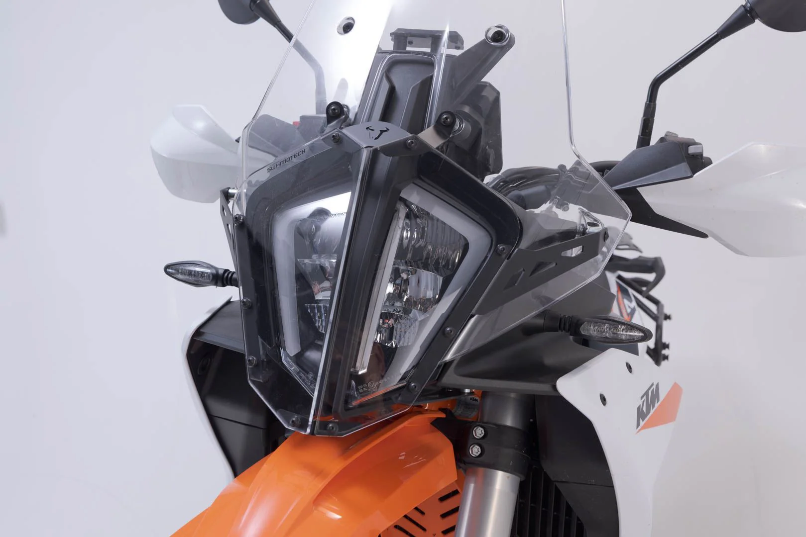 Headlight guard KTM 890 Adventure R (22-) Bracket with cover - Image 4