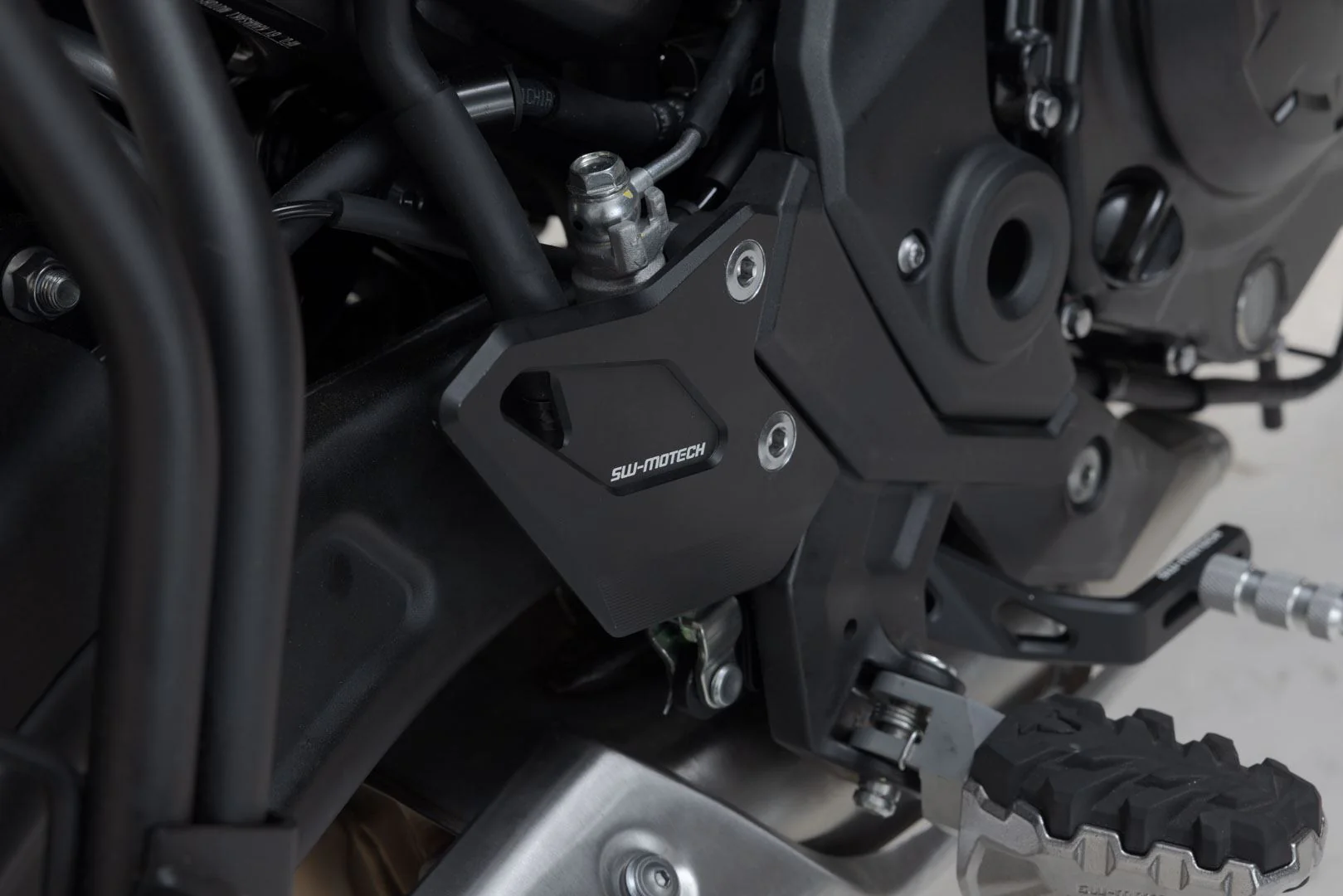 Heel guard Kawasaki Z650RS (21-) Black - Image 3