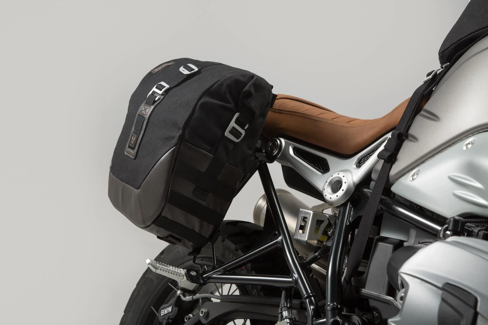 Legend Gear Side Bag System LC BMW R nineT Scrambler (16-) Black Edition - Image 2