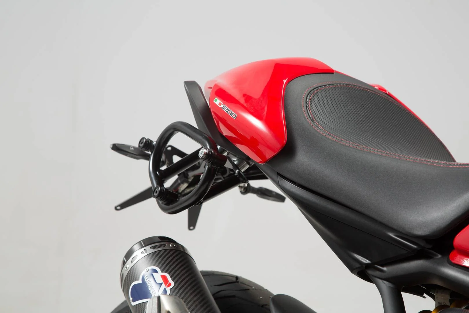 Legend Gear side bag system LC Black Edition Ducati Monster 1200/S (16-) - Image 2