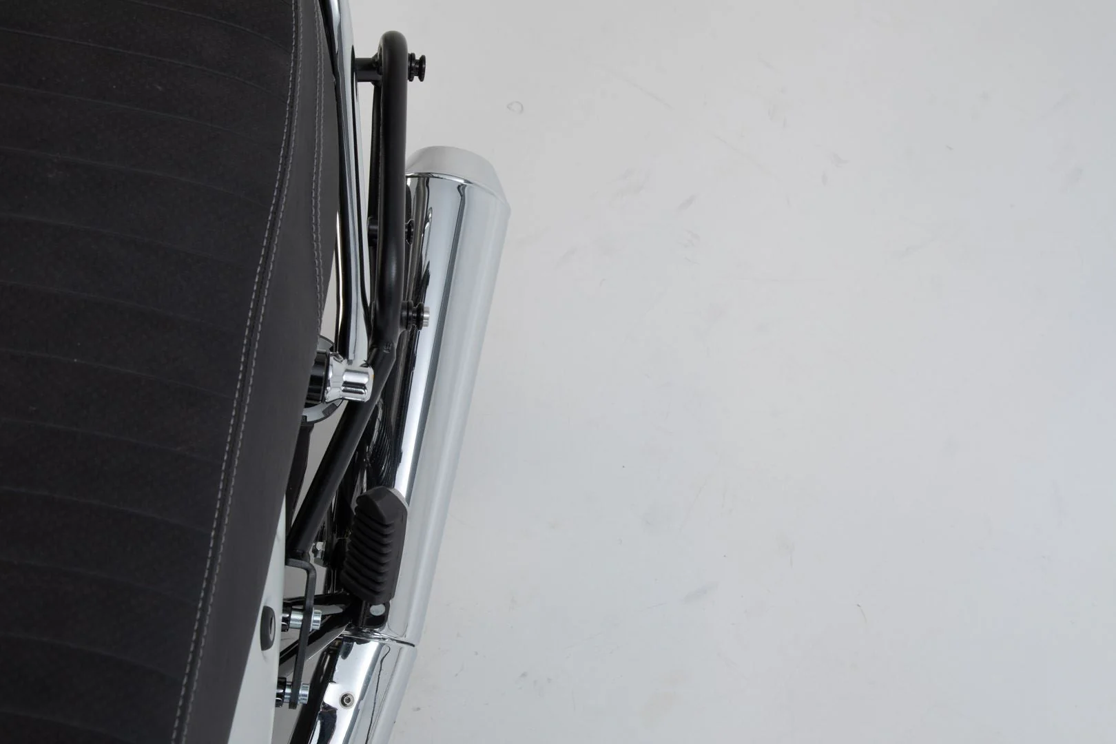 Legend Gear Side Bag System LC Moto Guzzi V7 III (16- ) Black Edition - Image 5