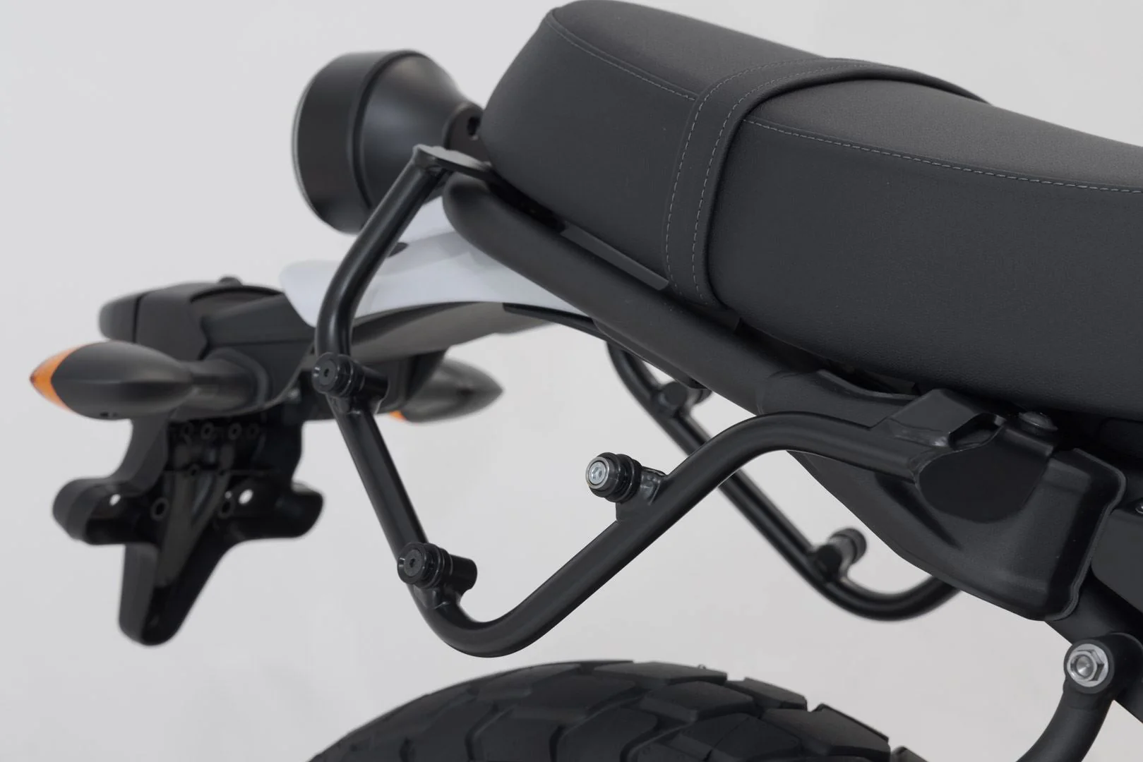 Legend Gear Side Bag System LC Yamaha XSR700 (15-) / XSR700 XT (19-) Black Edition - Image 2