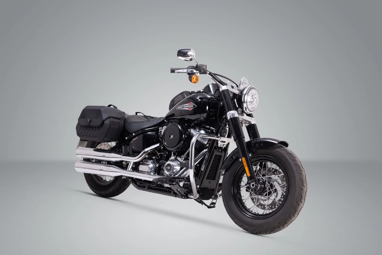 Legend Gear Side Bag System LH1/LH1 2x 19,5 litre Harley Davidson Softail StrBob (17-), Standard (20-) - Image 2