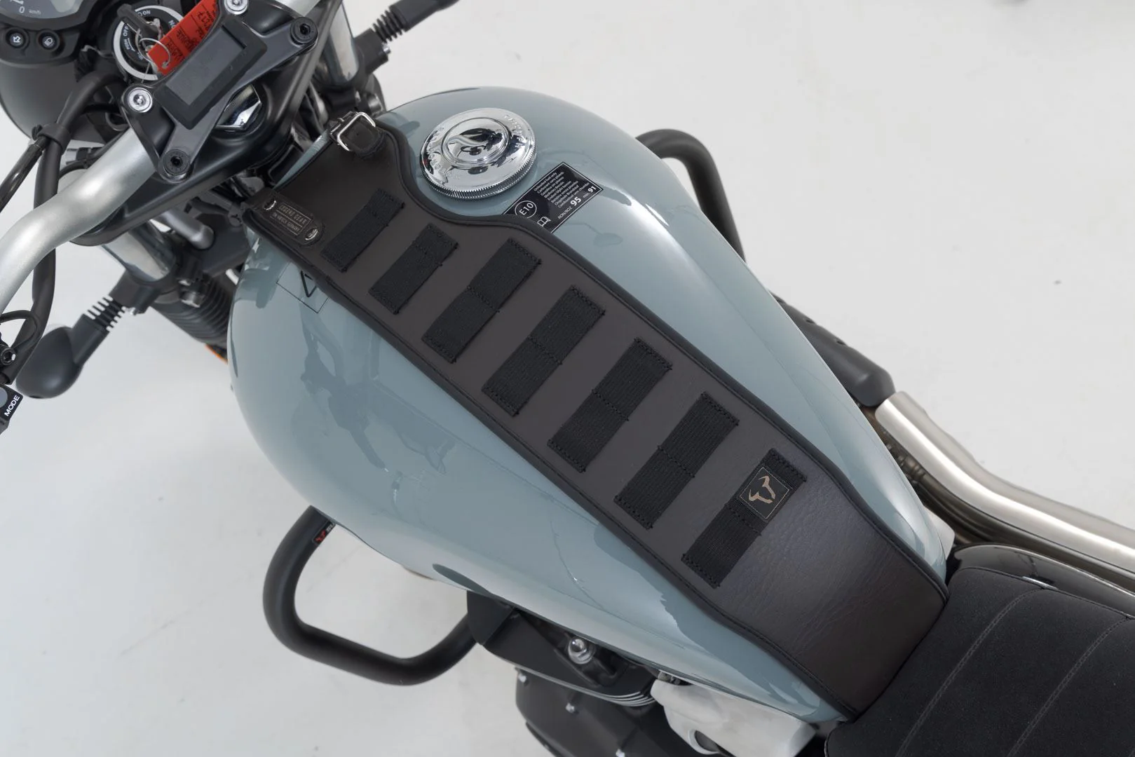 Legend Gear Tank Strap SLA Triumph models - Image 4