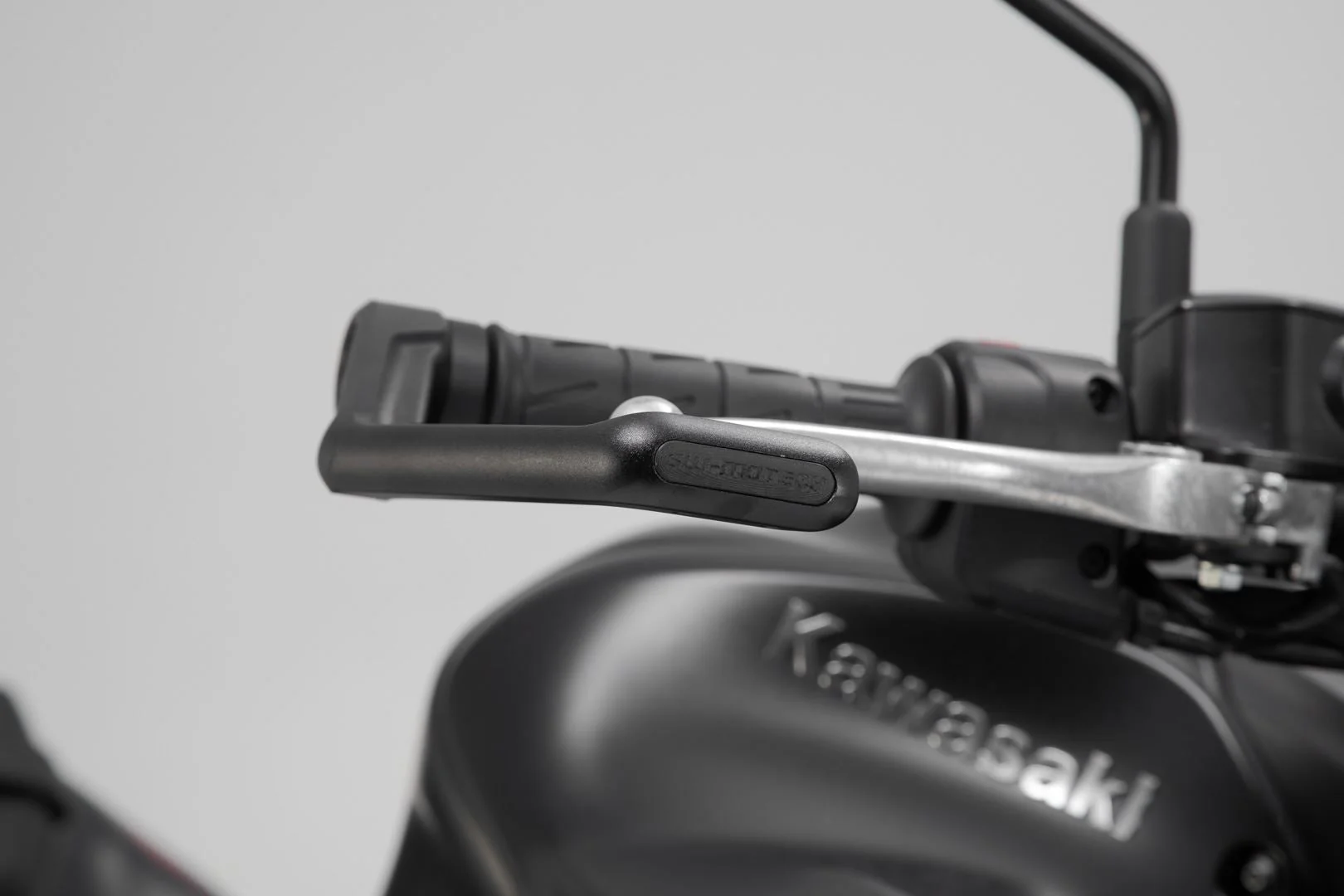 Lever guards Black. Kawasaki models Yamaha MT-09 (23-). - Image 3