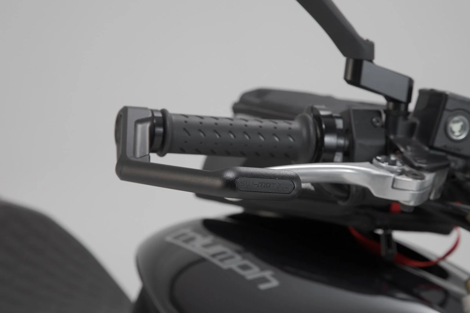 Lever Guards Triumph Street Triple 675 Black - Image 3