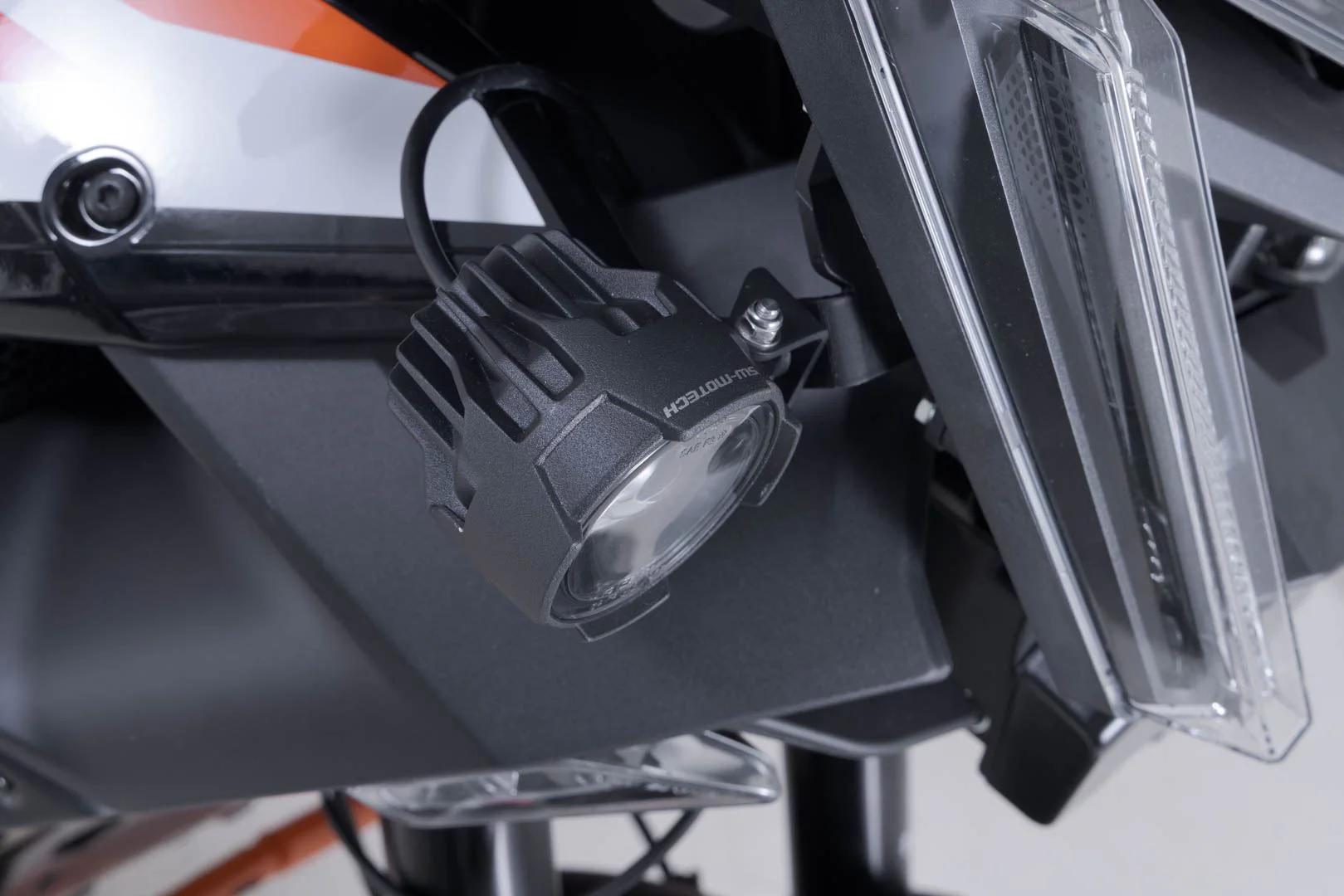 Light mounts Black. KTM 1390 Super Adventure S / EVO (24-). - Image 3