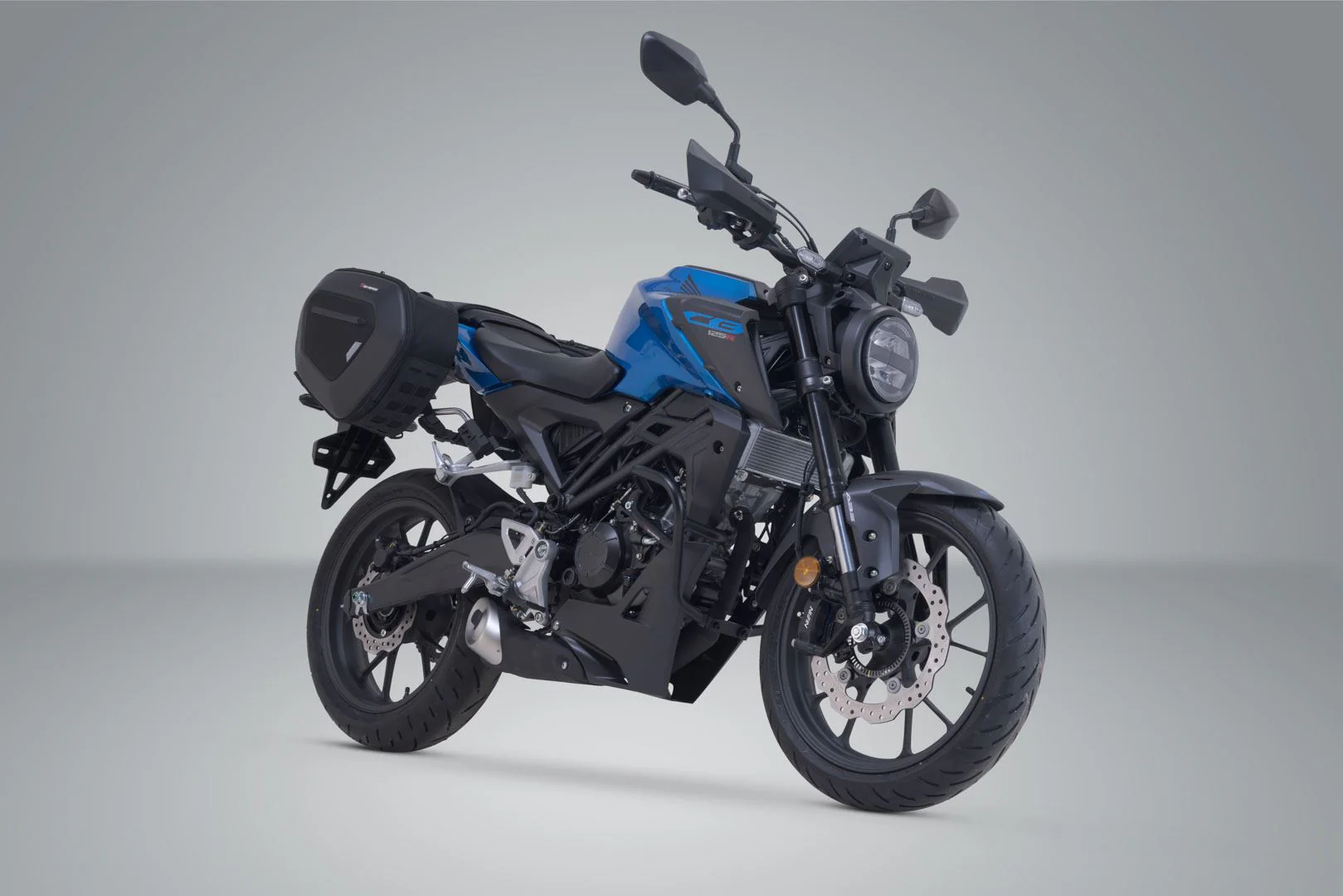 PRO BLAZE H saddlebag set Black. Honda CB125R (17-). - Image 2