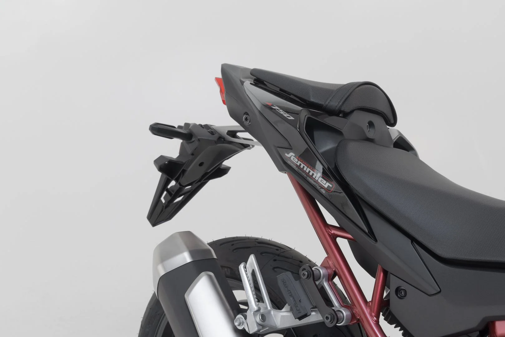 PRO BLAZE H saddlebag set Black. Honda CB750 Hornet (22-). - Image 5
