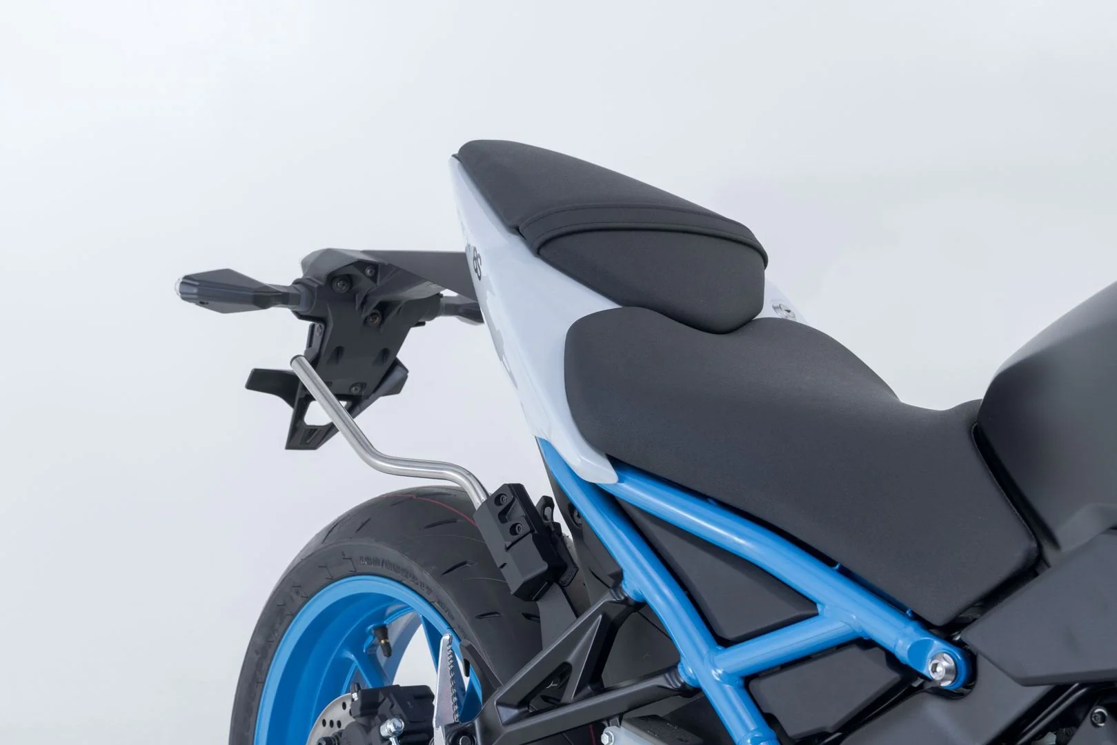 PRO BLAZE H saddlebag set Black. Suzuki GSX-8S / GSX-8R (22-). - Image 4