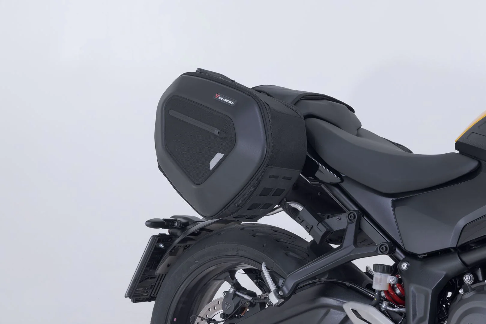 PRO BLAZE H saddlebag set Black. Triumph Trident 660 (25-). - Image 3