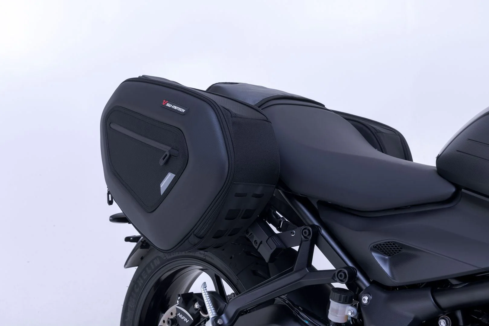 PRO BLAZE H saddlebag set Black. Triumph Trident 660 / Daytona 660. - Image 3
