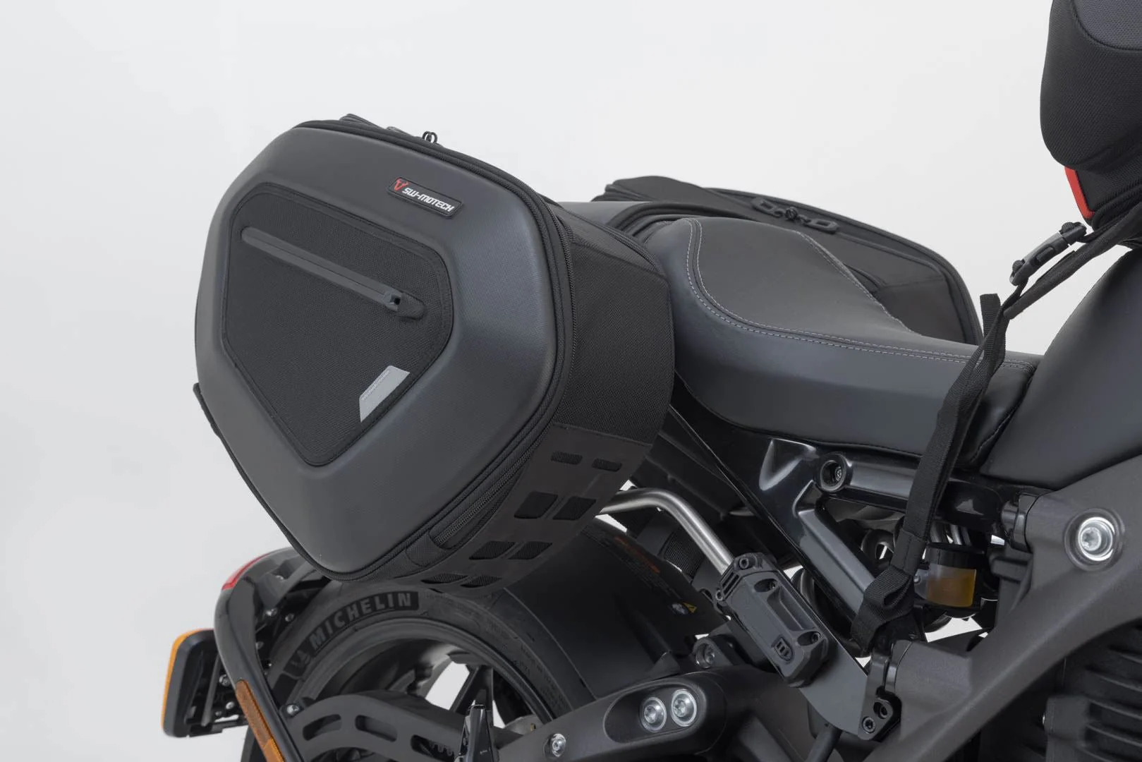 PRO BLAZE saddlebag set LiveWireONE Black - Image 3