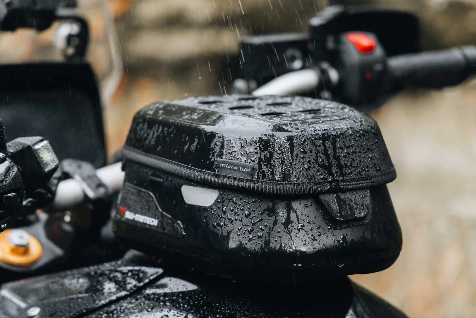 PRO Micro WP tank bag Waterproof 4 Litre - Image 4