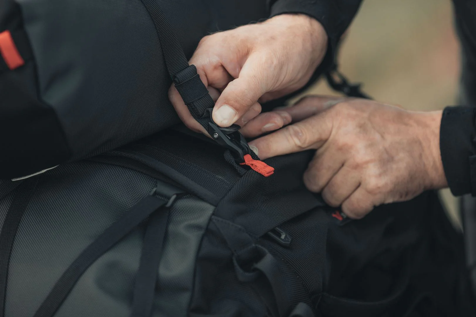 PRO Tentbag Tail Bag 1680D Ballistic Nylon 18 litre Black/Anthracite - Image 4