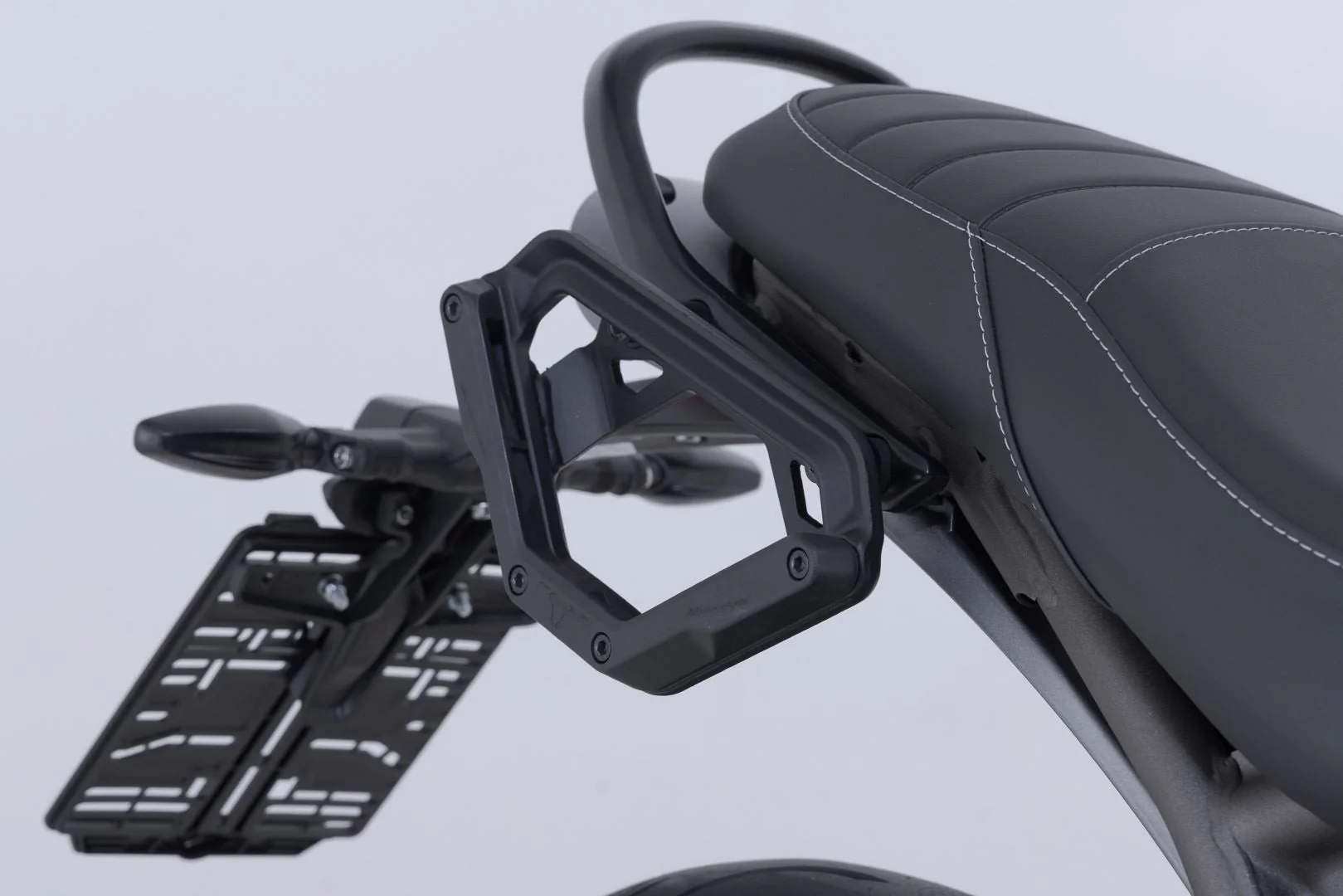 Side Bag WP system V-LOC 16/11 l. Triumph Speed 400/ Scrambler 400 X (23-). - Image 3