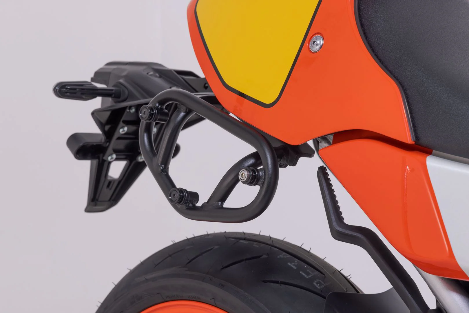 SLC left side carrier Yamaha XSR900 (21-) / GP (23-). - Image 4