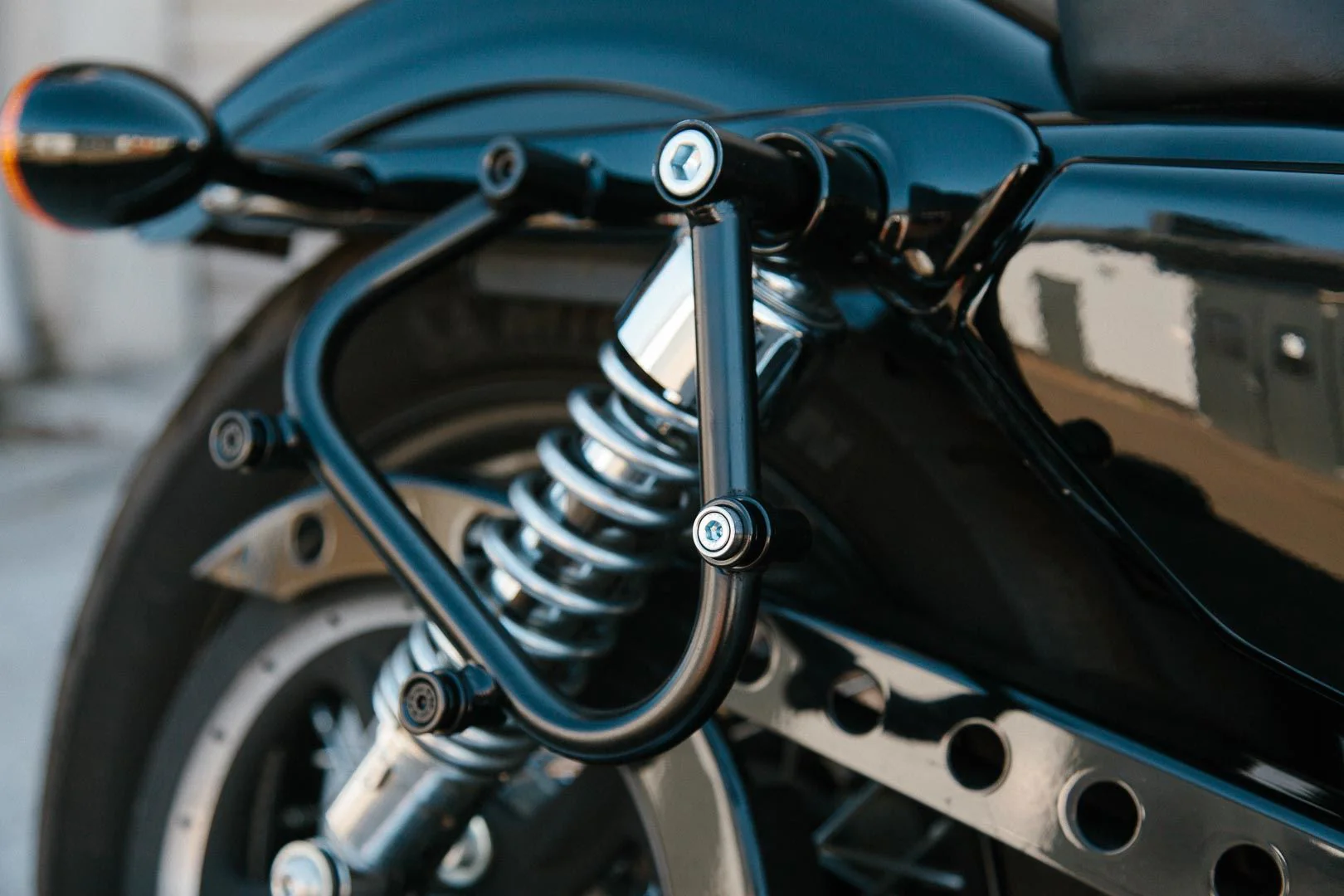 SLC Side Carrier Left Harley-Davidson Sportster models (04-) - Image 4