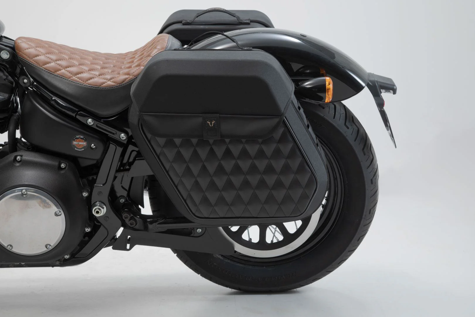 SLH Side Carrier Left Harley-Davidson Softail Str Bob (17-),Standard (20-) - Image 4