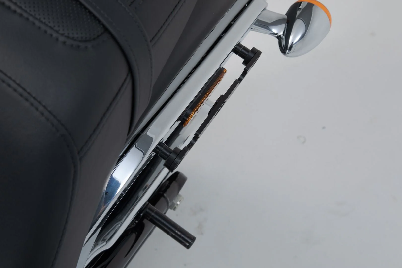 SLH Side Carrier Left Harley-Davidson Softail Low Rider / S (17-) - Image 3