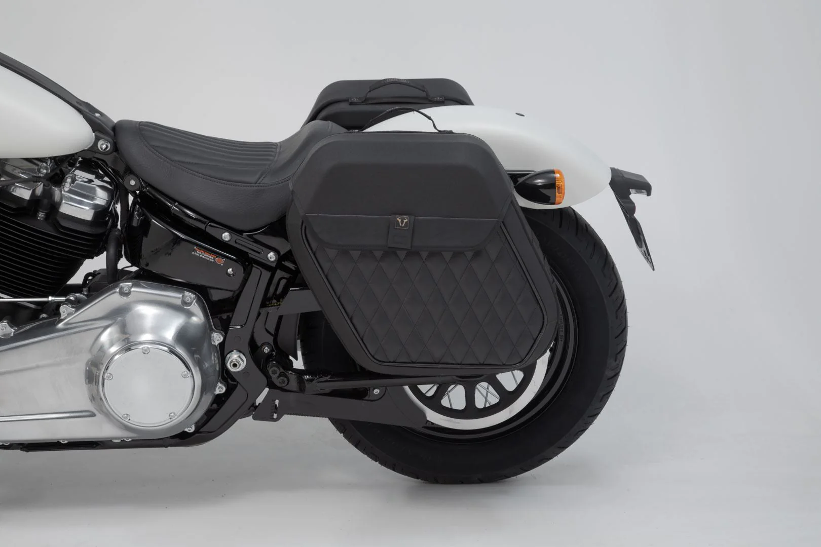 SLH Side Carrier Left Harley-Davidson Softtail Slim (17-) - Image 4