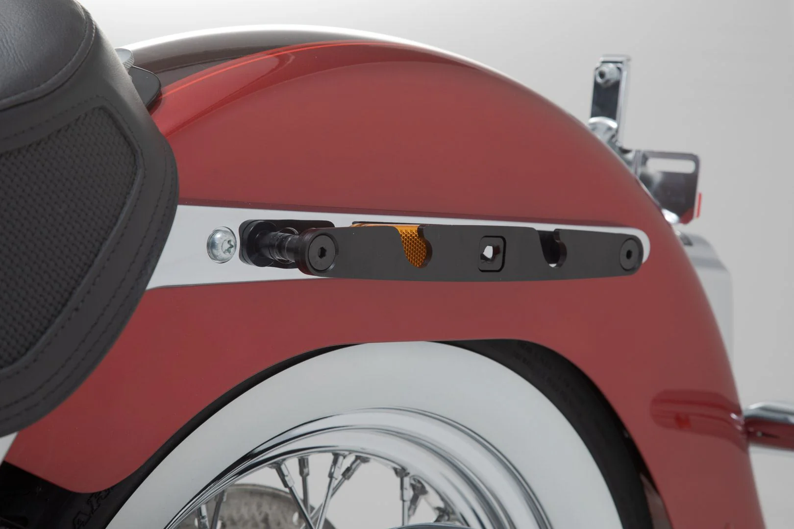 SLH side carrier LH2 left For LH2 Harley-Davidson Softail Deluxe (17-)