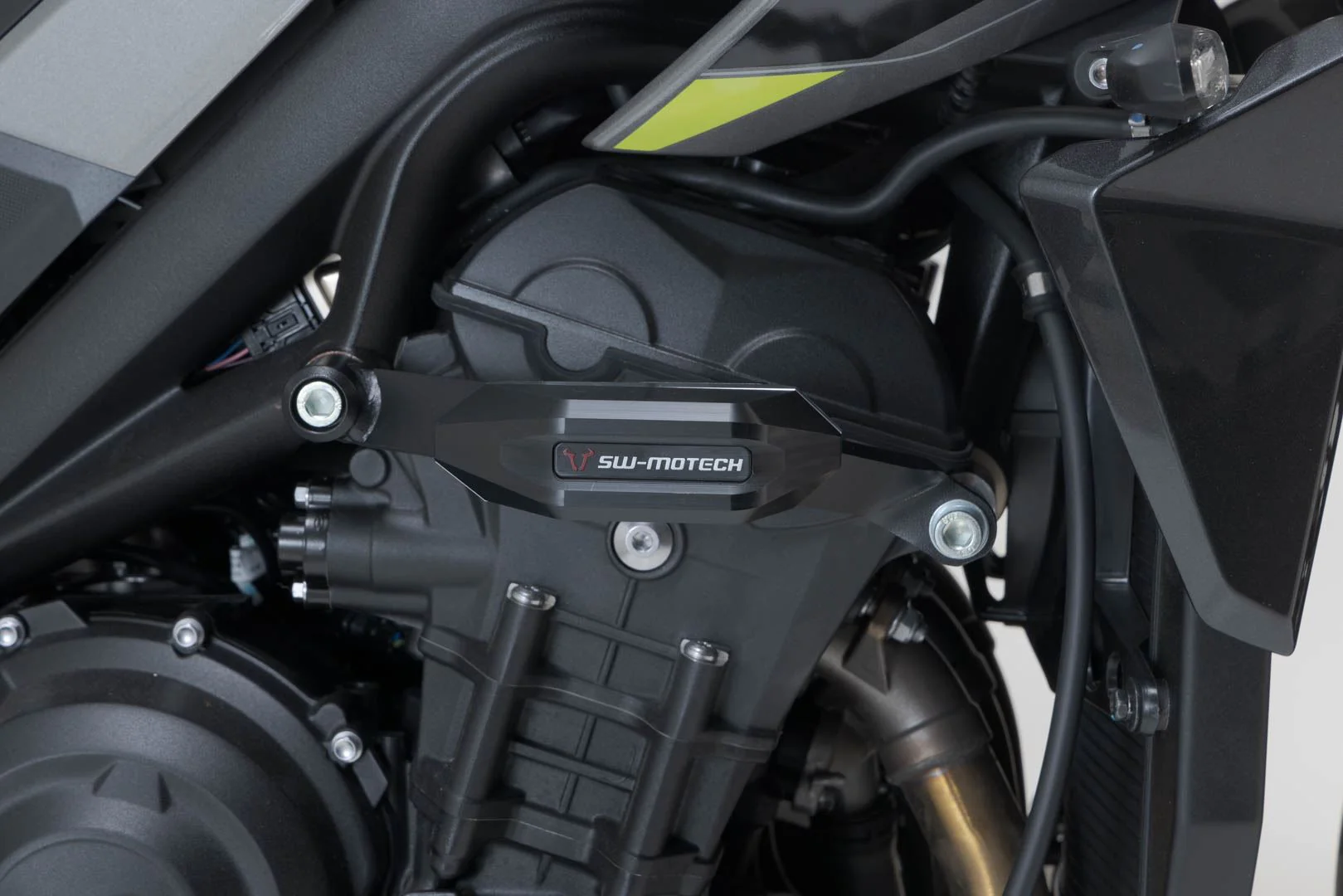 Slider set for frame Black Triumph Street Triple (12-) / Rx (15-) - Image 3