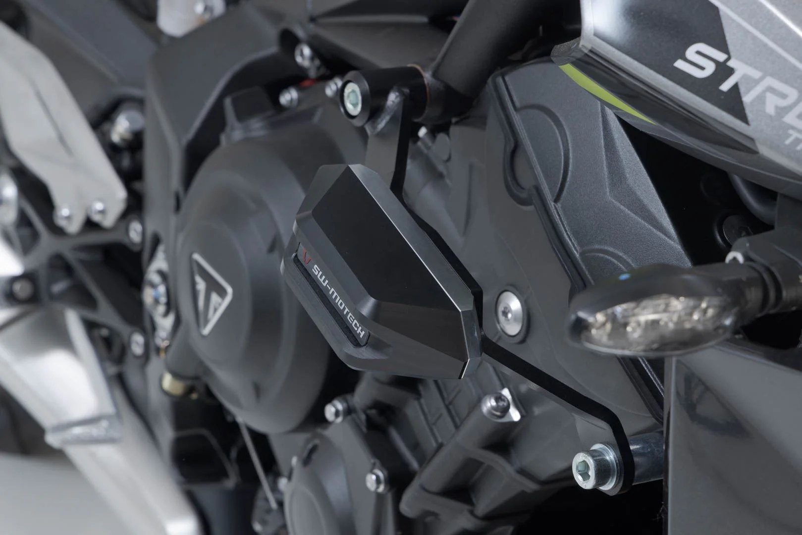 Slider set for frame Black Triumph Street Triple (12-) / Rx (15-) - Image 4